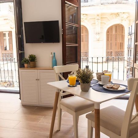 Apartamento Especeria Blue By #Cuatrocallesflats มาลากา ภายนอก รูปภาพ