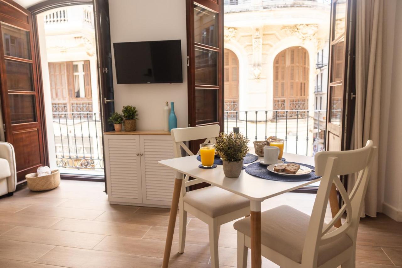Apartamento Especeria Blue By #Cuatrocallesflats มาลากา ภายนอก รูปภาพ